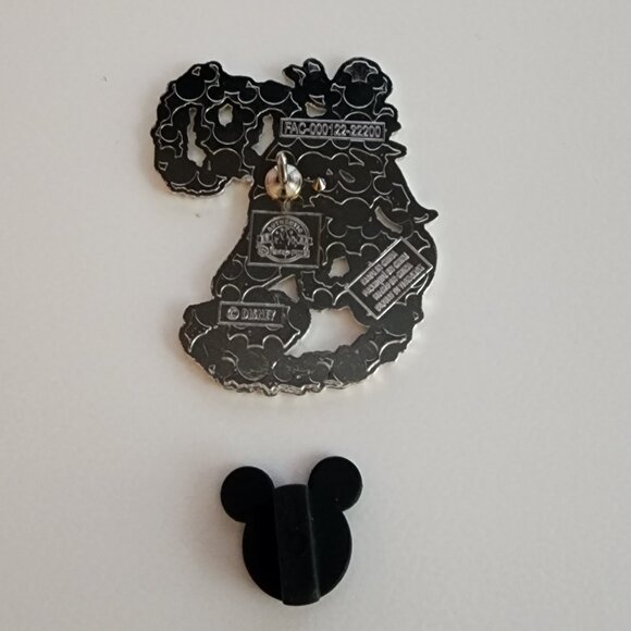 Disney Parks Goofy Holiday Cheer Christmas Pin Garland New on Card - Picture 2 of 2